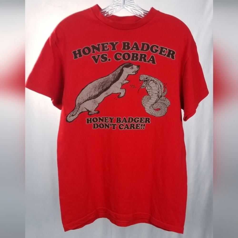Honey Badger vs. Cobra | Honey Badger Don't Care | Red Cotton T-Shirt M | NWOT